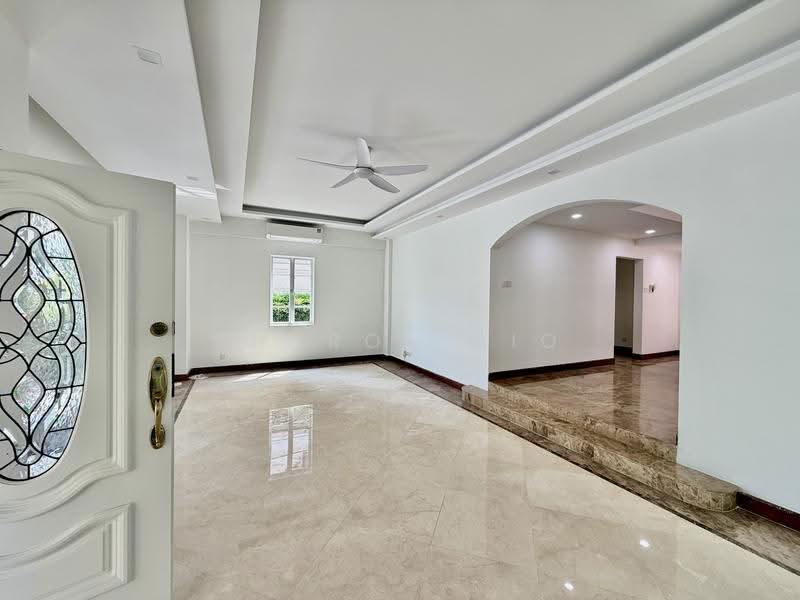 Gentle Villas, Gentle Drive Dunearn Road Newton Novena, Tanglin / Holland / Bukit Timah, 5 Bedrooms, 7,382 sqft, Detached House For Rent, by Sharon Nio, 500270108 - Entrance - PropertyGuru.com.sg