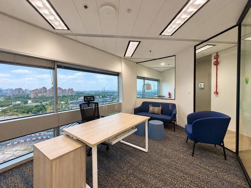 Gateway East, 152 Beach Road, Beach Road / Bugis / Rochor, 1,770 sqft, Office For Rent, by Matthew Siew, 500270109 - Interior - CommercialGuru.com.sg