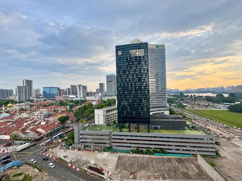 Gateway East, 152 Beach Road, Beach Road / Bugis / Rochor, 1,770 sqft, Office For Rent, by Matthew Siew, 500270109 - Exterior - CommercialGuru.com.sg