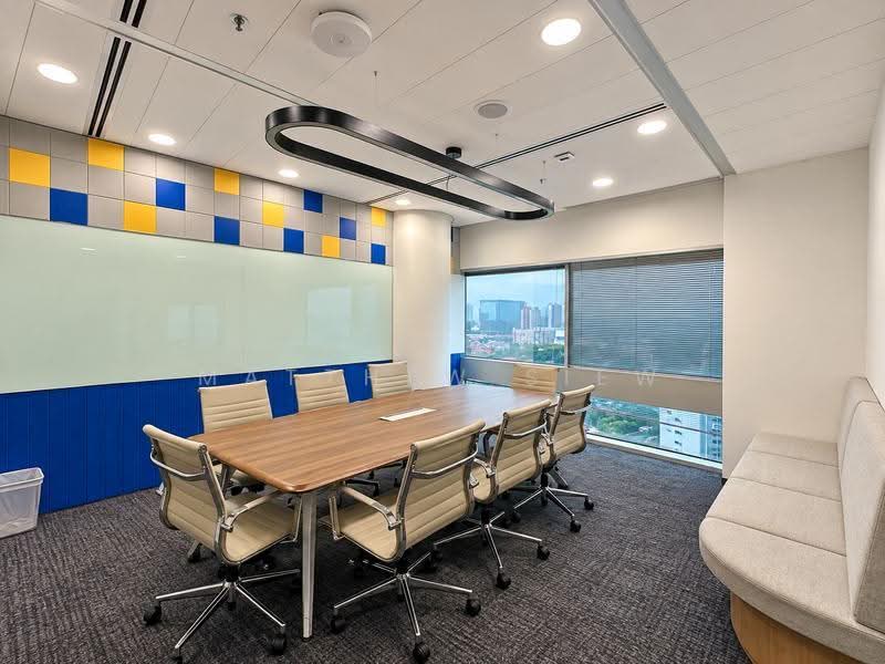 Gateway East, 152 Beach Road, Beach Road / Bugis / Rochor, 1,770 sqft, Office For Rent, by Matthew Siew, 500270109 - Interior - CommercialGuru.com.sg
