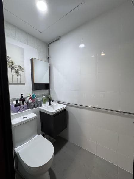 Simei Green Condominium, 1 Simei Street 4, Pasir Ris / Tampines, Room Rental, 150 sqft, Condominium For Rent, by Laura Chan 陈诗惠, 500270124 - Bathroom - PropertyGuru.com.sg