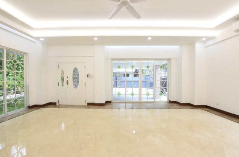 Gentle Villas, Gentle Drive, Newton / Novena, 5 Bedrooms, 7,382 sqft, Detached House For Rent, by Angela Ng, 500270126 - Living Room - PropertyGuru.com.sg