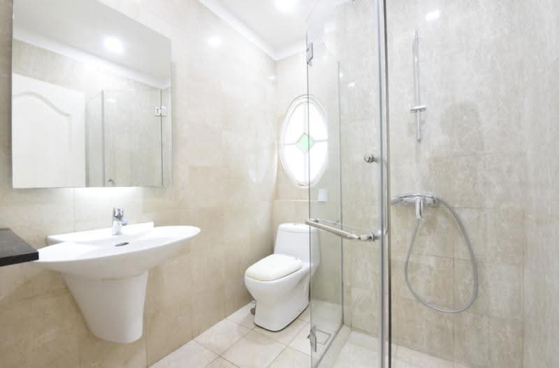 Gentle Villas, Gentle Drive, Newton / Novena, 5 Bedrooms, 7,382 sqft, Detached House For Rent, by Angela Ng, 500270126 - Bathroom - PropertyGuru.com.sg