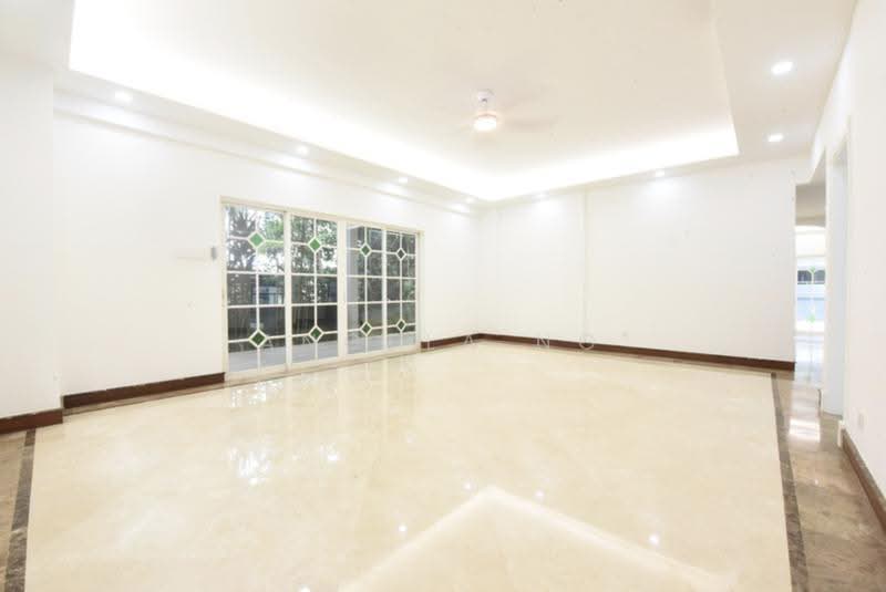 Gentle Villas, Gentle Drive, Newton / Novena, 5 Bedrooms, 7,382 sqft, Detached House For Rent, by Angela Ng, 500270126 - Living Room - PropertyGuru.com.sg