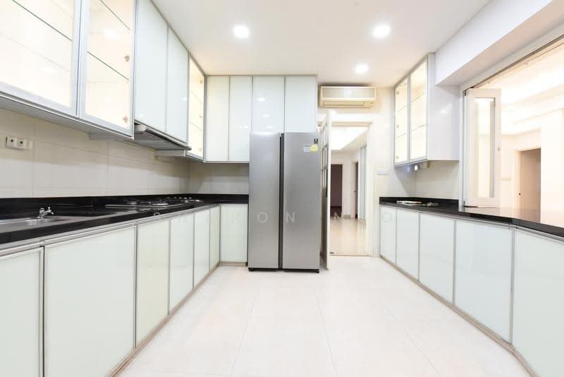 Regency Park, 9 Nathan Road, Tanglin / Holland / Bukit Timah, 5 Bedrooms, 3,650 sqft, Condominium For Rent, by Sharon Nio, 500270130 - PropertyGuru.com.sg