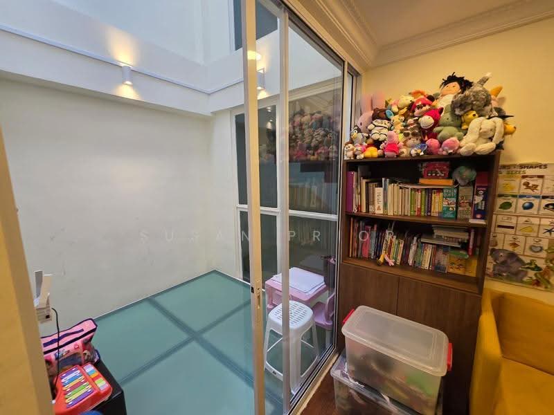 Fresh 3+1 Bed 4 Bath Geylang For Families Covered Parking, Geylang Road Conservation House, Eunos / Geylang / Paya Lebar, 3 Bedrooms, 2,750 sqft, Conservation House For Rent, by Susan Prior, 500270135 - Study - PropertyGuru.com.sg