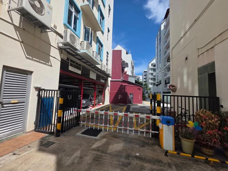 Fresh 3+1 Bed 4 Bath Geylang For Families Covered Parking, Geylang Road Conservation House, Eunos / Geylang / Paya Lebar, 3 Bedrooms, 2,750 sqft, Conservation House For Rent, by Susan Prior, 500270135 - Exterior - PropertyGuru.com.sg