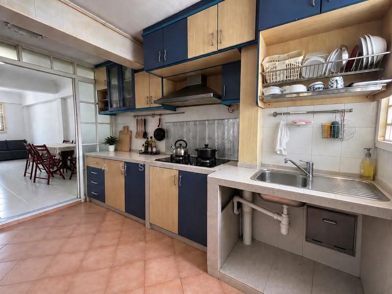 46 Marine Crescent, 46 Marine Crescent, East Coast / Marine Parade, 2 Bedrooms, 700 sqft, HDB Flat For Sale, by Austin Lian, 500270144 - Kitchen - PropertyGuru.com.sg