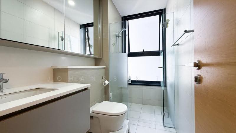 Cube 8, 376 Thomson Road, Newton / Novena, 2 Bedrooms, 893 sqft, Condominium For Sale, by Johansson Tay, 500270150 - Bathroom - PropertyGuru.com.sg