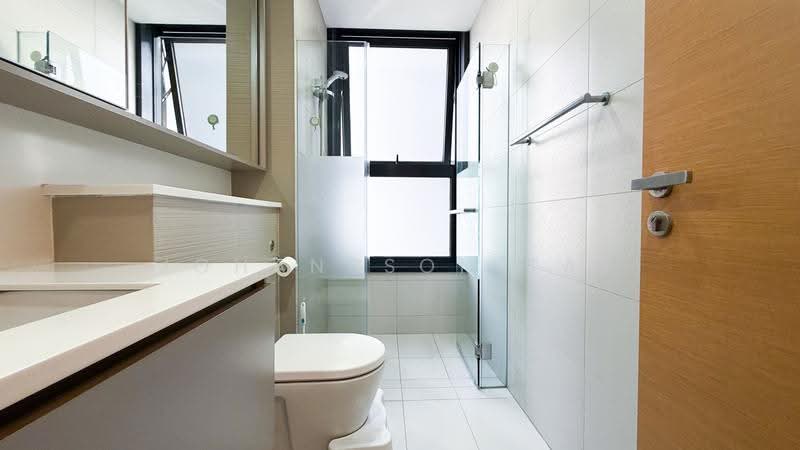 Cube 8, 376 Thomson Road, Newton / Novena, 2 Bedrooms, 893 sqft, Condominium For Sale, by Johansson Tay, 500270150 - Bathroom - PropertyGuru.com.sg