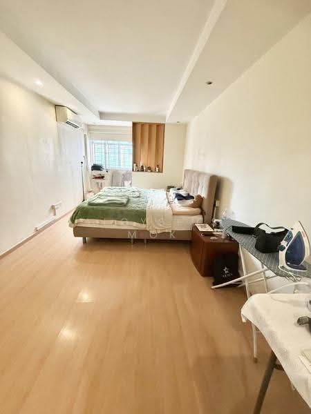 175 Bishan Street 13, 175 Bishan Street 13, Ang Mo Kio / Bishan / Thomson, 3 Bedrooms, 893 sqft, HDB Flat For Sale, by Aloysius Mok, 500270151 - Master Bedroom - PropertyGuru.com.sg