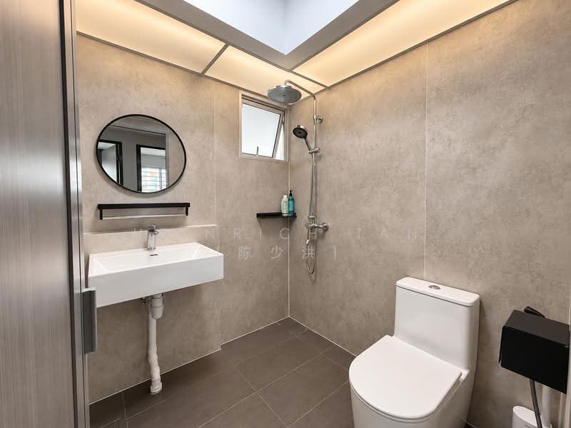 452A Sengkang West Way, 452A Sengkang West Way, Seletar / Yio Chu Kang, Room Rental, 100 sqft, HDB Flat For Rent, by Heinrich Tan (陈少洪), 500270153 - Bathroom - PropertyGuru.com.sg