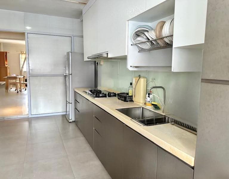 304 Jurong East Street 32, 304 Jurong East Street 32, Boon Lay / Jurong / Tuas, 3 Bedrooms, 1,012 sqft, HDB Flat For Sale, by Christine Low, 500270162 - Kitchen - PropertyGuru.com.sg