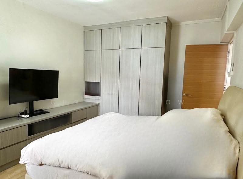 304 Jurong East Street 32, 304 Jurong East Street 32, Boon Lay / Jurong / Tuas, 3 Bedrooms, 1,012 sqft, HDB Flat For Sale, by Christine Low, 500270162 - Master Bedroom - PropertyGuru.com.sg