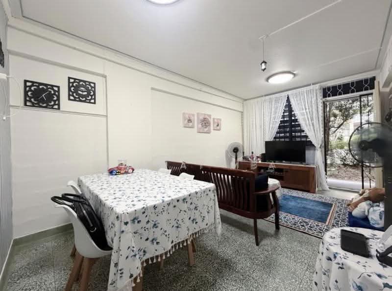 92 Commonwealth Drive, 92 Commonwealth Drive, Alexandra / Commonwealth, 2 Bedrooms, 624 sqft, HDB Flat For Sale, by Rahmat MBA, 500270166 - Living Room - PropertyGuru.com.sg