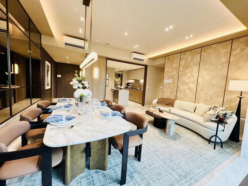 Dunearn House, 764 Dunearn Road, Newton / Novena, 4 Bedrooms, 1,378 sqft, Condominium For Sale, by Eric Goh, 500270170 - Dining Room - PropertyGuru.com.sg