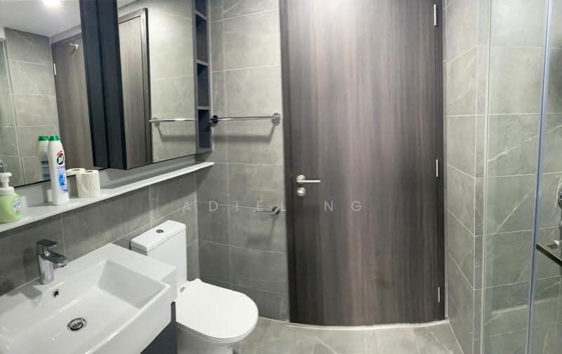 Riverfront Residences, 41 Hougang Avenue 7, Hougang / Punggol / Sengkang, 2 Bedrooms, 517 sqft, Condominium For Sale, by Adiel Ng, 500270181 - Bathroom - PropertyGuru.com.sg