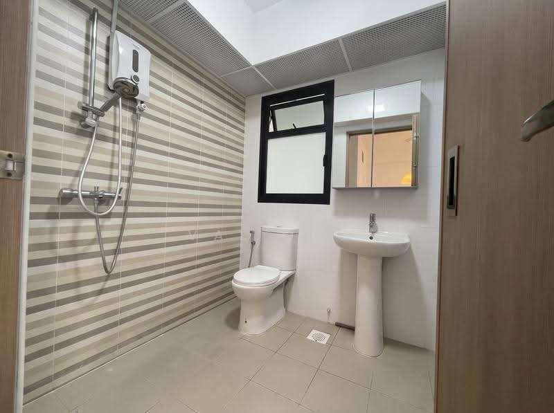 413B Northshore Drive, 413B Northshore Drive, Hougang / Punggol / Sengkang, 1 Bedroom, 506 sqft, HDB Flat For Sale, by Val Ong, 500270207 - Bathroom - PropertyGuru.com.sg