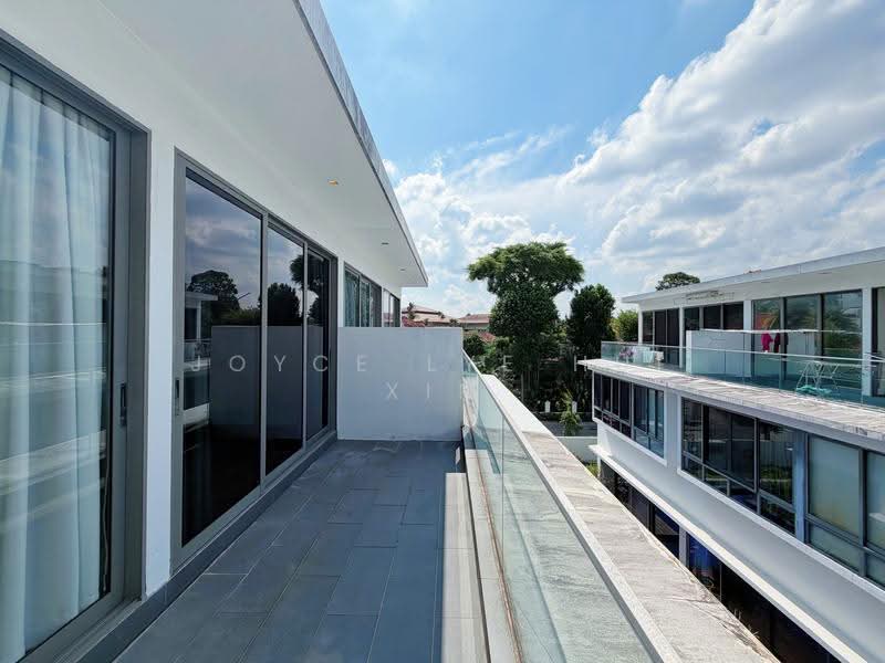 Gentle Reflections, Gentle Road, Newton / Novena, 6 Bedrooms, 4,230 sqft, Cluster House For Sale, by Joyce Lye Hui Xin, 500270226 - Balcony - PropertyGuru.com.sg