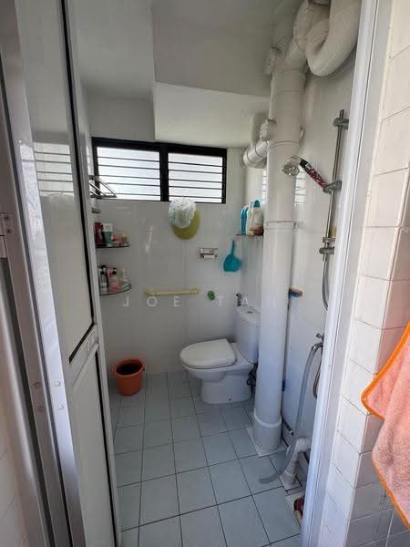 470 Ang Mo Kio Avenue 10, 470 Ang Mo Kio Avenue 10, Ang Mo Kio / Bishan / Thomson, Room Rental, 150 sqft, HDB Flat For Rent, by Joe Tan, 500270235 - Bathroom - PropertyGuru.com.sg