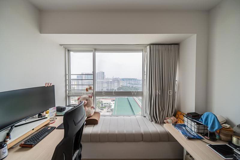 588D Ang Mo Kio Street 52, 588D Ang Mo Kio Street 52, Ang Mo Kio / Bishan / Thomson, 3 Bedrooms, 979 sqft, HDB Flat For Sale, by Daniel Wong, 500270237 - Common room / Study - PropertyGuru.com.sg
