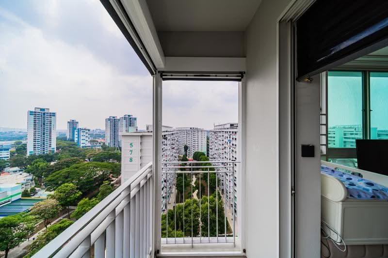 588D Ang Mo Kio Street 52, 588D Ang Mo Kio Street 52, Ang Mo Kio / Bishan / Thomson, 3 Bedrooms, 979 sqft, HDB Flat For Sale, by Daniel Wong, 500270237 - Masterbedroom Balcony - PropertyGuru.com.sg