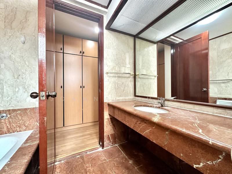 Costa Rhu, 5 Rhu Cross, East Coast / Marine Parade, 3 Bedrooms, 1,776 sqft, Condominium For Rent, by Joanna Chung, 500270240 - Bathroom - PropertyGuru.com.sg
