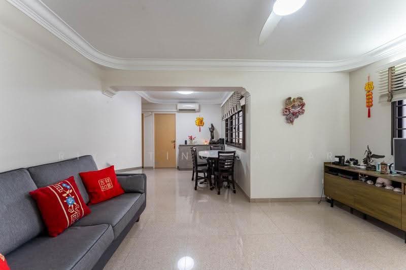 13 Cantonment Close, 13 Cantonment Close, Chinatown / Tanjong Pagar, 3 Bedrooms, 969 sqft, HDB Flat For Sale, by Riyantino Jaffar, 500270241 - Living Room - PropertyGuru.com.sg