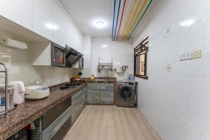 13 Cantonment Close, 13 Cantonment Close, Chinatown / Tanjong Pagar, 3 Bedrooms, 969 sqft, HDB Flat For Sale, by Riyantino Jaffar, 500270241 - Kitchen - PropertyGuru.com.sg