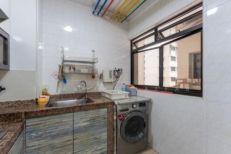 13 Cantonment Close, 13 Cantonment Close, Chinatown / Tanjong Pagar, 3 Bedrooms, 969 sqft, HDB Flat For Sale, by Riyantino Jaffar, 500270241 - Kitchen - PropertyGuru.com.sg