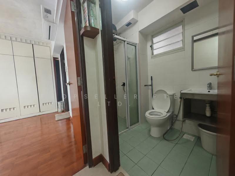 652 Punggol Central, 652 Punggol Central, Hougang / Punggol / Sengkang, 3 Bedrooms, 1,184 sqft, HDB Flat For Sale, by JOHN YEO, 500270242 - Bathroom - PropertyGuru.com.sg