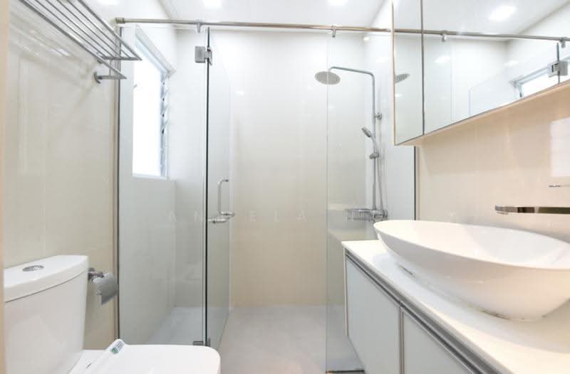 Regency Park, 3 Nathan Road, Tanglin / Holland / Bukit Timah, 4 Bedrooms, 3,650 sqft, Condominium For Rent, by Angela Ng, 500270269 - Bathroom - PropertyGuru.com.sg