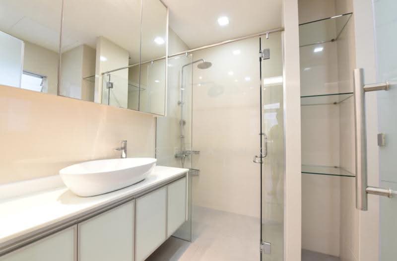 Regency Park, 3 Nathan Road, Tanglin / Holland / Bukit Timah, 4 Bedrooms, 3,650 sqft, Condominium For Rent, by Angela Ng, 500270269 - Bathroom - PropertyGuru.com.sg