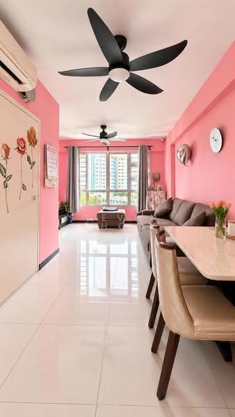 Sembawang Crescent, Sembawang Crescent, 2 Bedrooms, 506 sqft, HDB Flat For Sale, by Steven Choo, 500270284 - Living Room - PropertyGuru.com.sg
