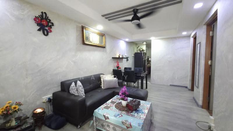 114 Ho Ching Road, 114 Ho Ching Road, Boon Lay / Jurong / Tuas, 3 Bedrooms, 700 sqft, HDB Flat For Sale, by Shuhandy Tugi, 500270286 - Living Room - PropertyGuru.com.sg