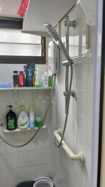 19 Eunos Crescent, 19 Eunos Crescent, Eunos / Geylang / Paya Lebar, Room Rental, 100 sqft, HDB Flat For Rent, by Cher Siong(CS), 500270295 - Bathroom - PropertyGuru.com.sg