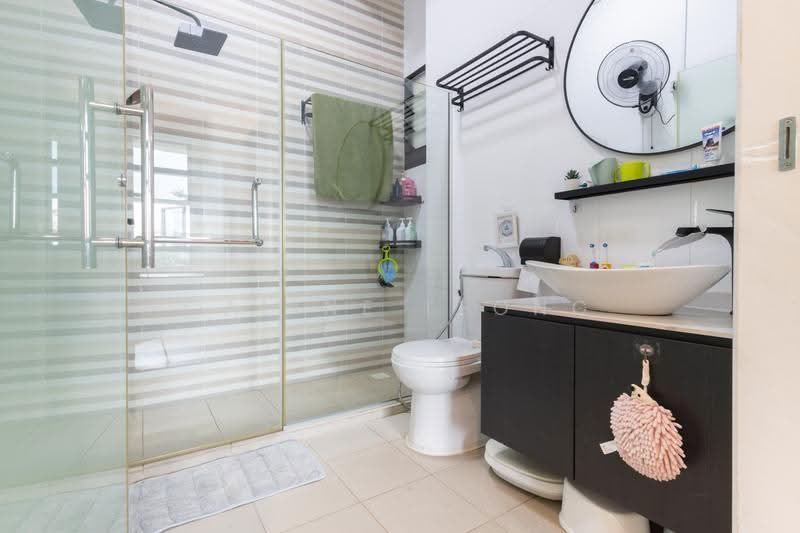 415D Northshore Drive, 415D Northshore Drive, Hougang / Punggol / Sengkang, 3 Bedrooms, 1,012 sqft, HDB Flat For Sale, by Caline Leong, 500270298 - Bathroom - PropertyGuru.com.sg