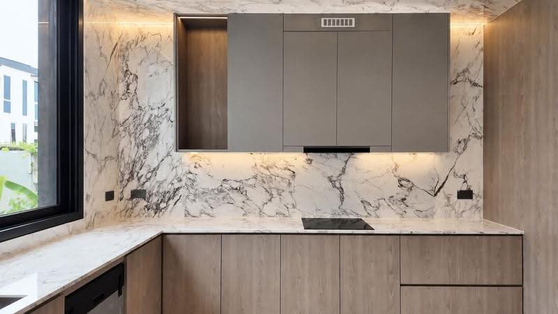 **LANDED7772** @ D15 BRAND NEW DETACHED, Harvey Estate, Bedok / Upper East Coast, 6 Bedrooms, 10,300 sqft, Detached House For Sale, by Max Toh, 500270299 - Kitchen - PropertyGuru.com.sg