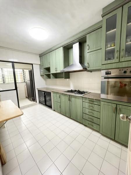 686A Jurong West Central 1, 686A Jurong West Central 1, Boon Lay / Jurong / Tuas, 3 Bedrooms, 1,420 sqft, HDB Flat For Sale, by Darryl Cresswell, 500270304 - Kitchen - PropertyGuru.com.sg