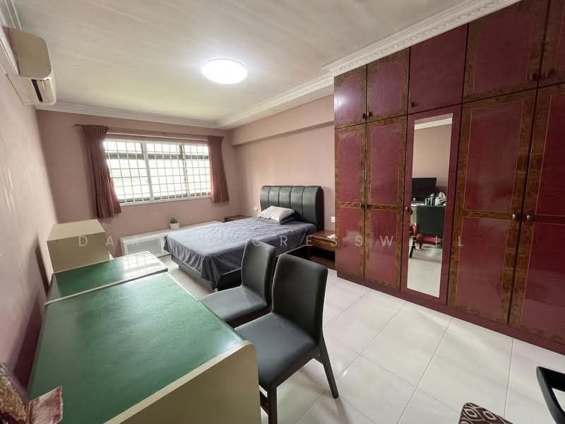 686A Jurong West Central 1, 686A Jurong West Central 1, Boon Lay / Jurong / Tuas, 3 Bedrooms, 1,420 sqft, HDB Flat For Sale, by Darryl Cresswell, 500270304 - Bedroom - PropertyGuru.com.sg