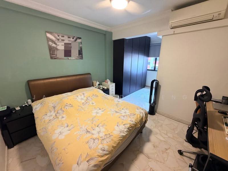 216 Bishan Street 23, 216 Bishan Street 23, Ang Mo Kio / Bishan / Thomson, 3 Bedrooms, 1,109 sqft, HDB Flat For Sale, by Jack Lin Desheng, 500270320 - Bedroom - PropertyGuru.com.sg