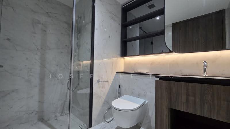 Sceneca Residence, Tanah Merah Kechil Link, Bedok / Upper East Coast, 3 Bedrooms, 904 sqft, Condominium For Rent, by Josephine Teo, 500270324 - Master Bathroom - PropertyGuru.com.sg