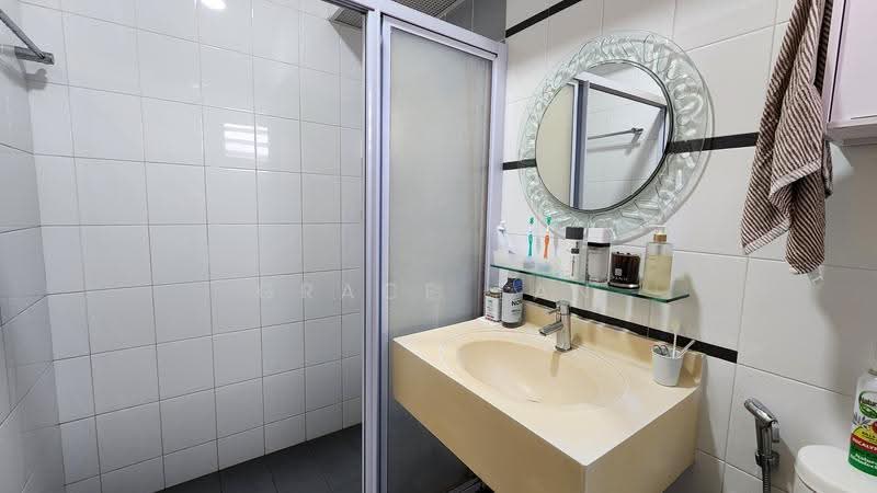 268B Punggol Field, 268B Punggol Field, Hougang / Punggol / Sengkang, 3 Bedrooms, 1,033 sqft, HDB Flat For Sale, by Grace Tan, 500270326 - Bathroom - PropertyGuru.com.sg