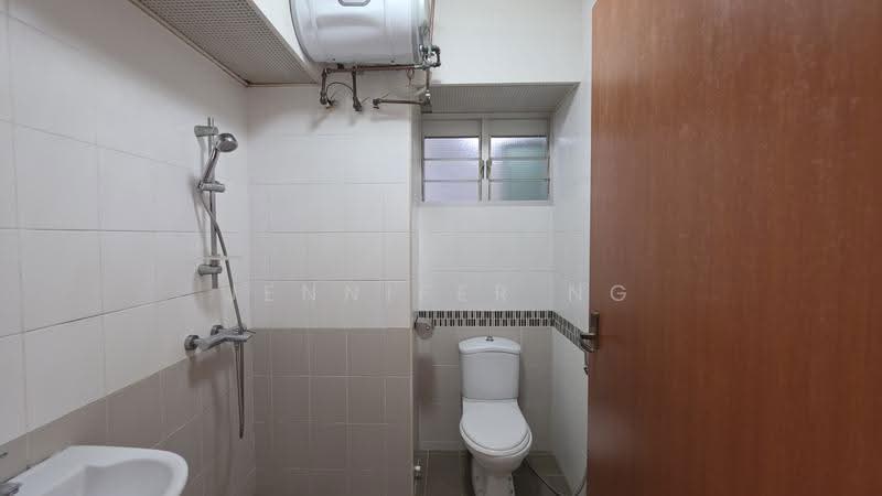 38D Bendemeer Road, 38D Bendemeer Road, Balestier / Toa Payoh, 2 Bedrooms, 743 sqft, HDB Flat For Sale, by Jennifer Ng, 500270335 - Bathroom - PropertyGuru.com.sg