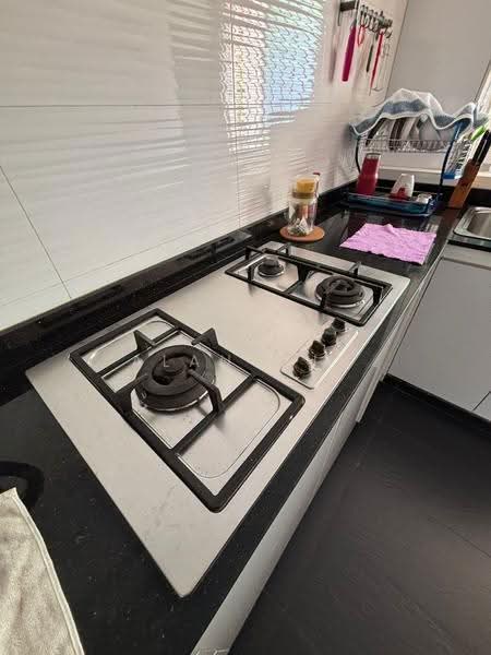 718 Yishun Street 71, 718 Yishun Street 71, Sembawang / Yishun, Room Rental, 200 sqft, HDB Flat For Rent, by Alan Huy, 500270337 - Kitchen - PropertyGuru.com.sg