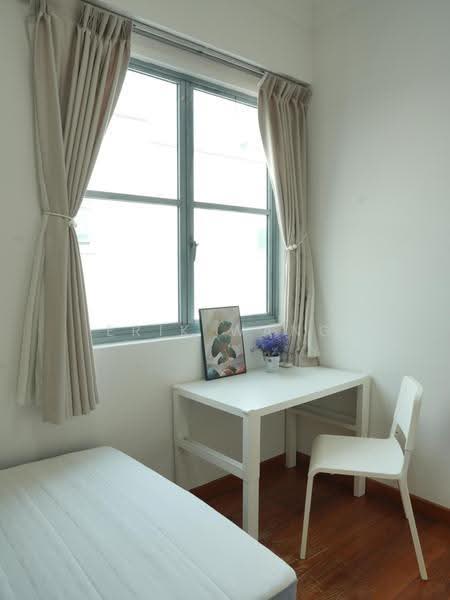Springdale Condo, 51 Hindhede Walk, Clementi Park / Upper Bukit Timah, Room Rental, 132 sqft, Condominium For Rent, by Erik Wang, 500270342 - Bedroom - PropertyGuru.com.sg