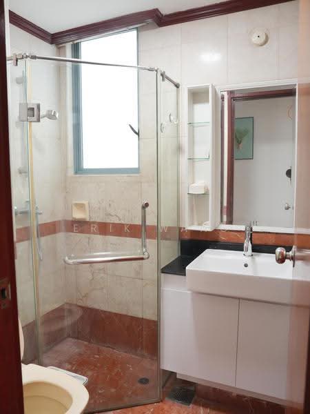 Springdale Condo, 51 Hindhede Walk, Clementi Park / Upper Bukit Timah, Room Rental, 132 sqft, Condominium For Rent, by Erik Wang, 500270342 - Bathroom - PropertyGuru.com.sg