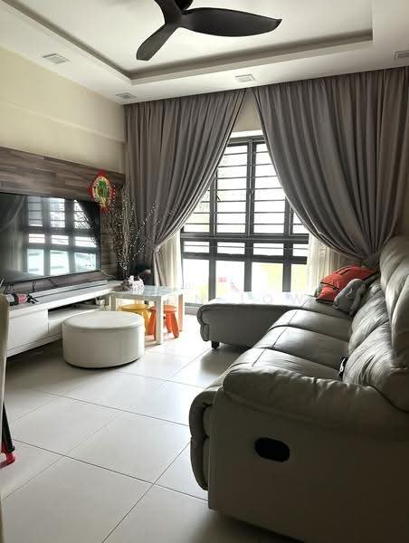 88 Dawson Road, 88 Dawson Road, Alexandra / Commonwealth, 3 Bedrooms, 893 sqft, HDB Flat For Sale, by Veron Low, 500270356 - Living Room - PropertyGuru.com.sg