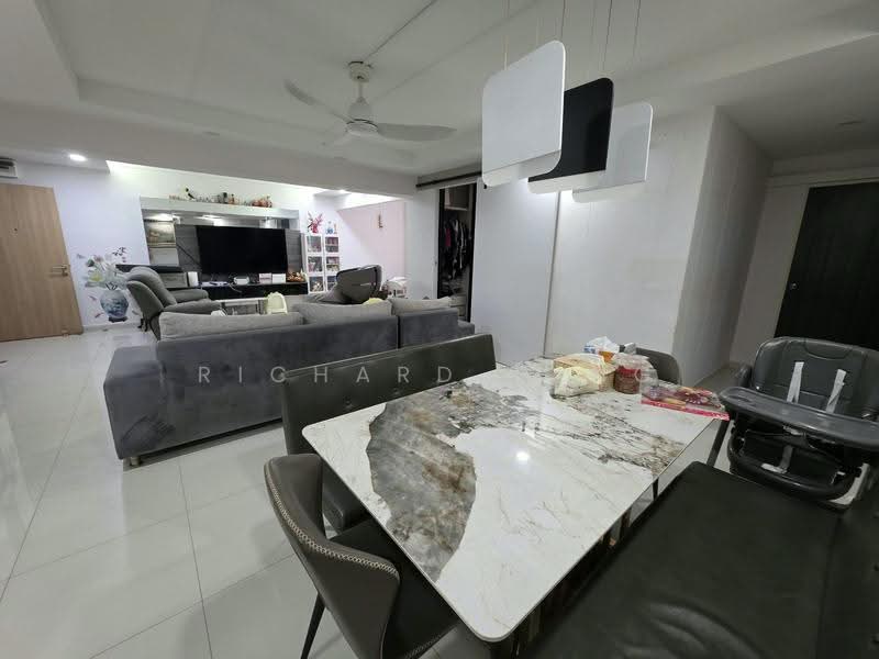 117B Rivervale Drive, 117B Rivervale Drive, Hougang / Punggol / Sengkang, 4 Bedrooms, 1,389 sqft, HDB Flat For Sale, by Richard Tang, 500270360 - Living Room - PropertyGuru.com.sg