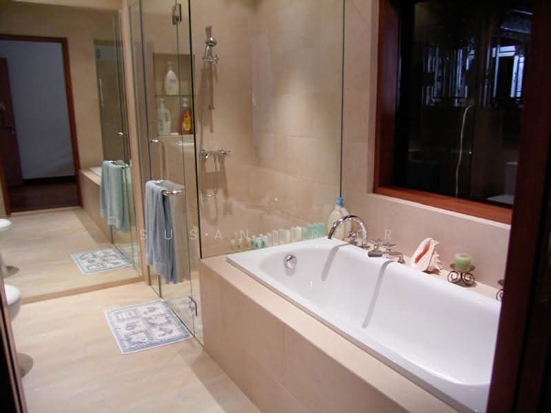 Fab Conserved D2 6+2 / Carpark, Spottiswoode Park Road, Blair Road, Chinatown / Tanjong Pagar, 6 Bedrooms, 5,850 sqft, Conservation House For Sale, by Susan Prior, 500270361 - Bathroom - PropertyGuru.com.sg